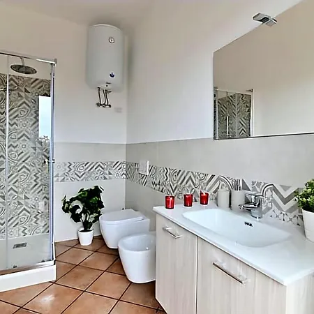 House Apartment *